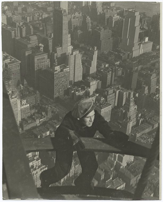 Illustration for article titled NSFW: Building the Empire State Building